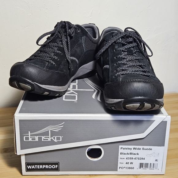 NEW!  DANSKO "Paisley" Black Waterproof Sneaker, Women's size 40 (9.5-10) WIDE - Picture 8 of 8
